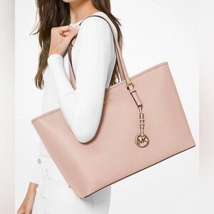 Michael Kors MK Travel Tote Saffiano leather bag - Soft Pink (oyster)
